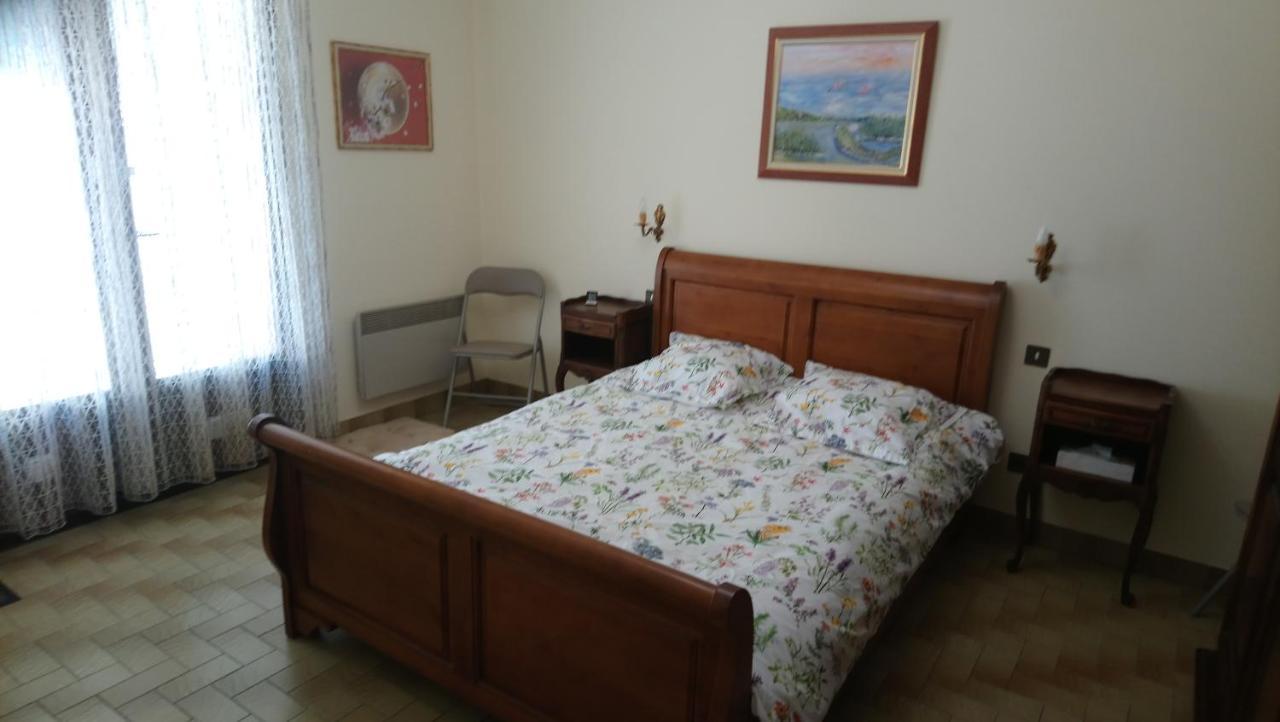 F2 de 45 m2 avec jardin au rdc dans villa chiens OK à 5 min à pied des Thermes de Vernet-les-Bains, location de samedi à samedi Exterior foto